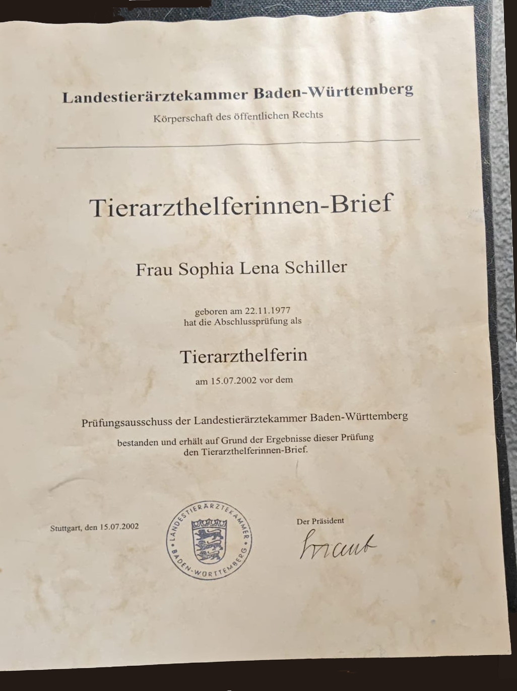 Tierarzthelferin Brief für Sophia Soller, Viernheim den 15.07.2002 unterzeichnet bei Michael Haas, Studienleiter der ifT Institut für Tierheilkunde.
